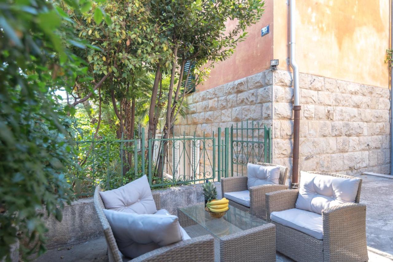 Palm Garden Apartment In Center With Big Terrace سبليت المظهر الخارجي الصورة